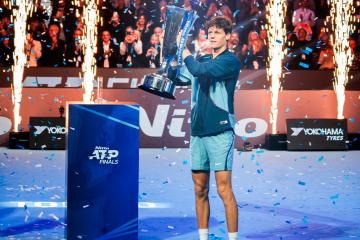 Jannik Sinner consiguió su primer título del ATP Finals