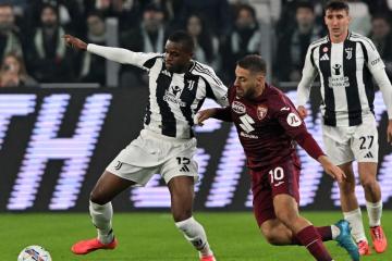 Juventus ganó el derbi de Turín y se acercó a la punta