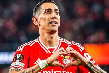 (VIDEO) Di María anotó 'Hat-trick' y una 'Chalaca' en goleada del Benfica