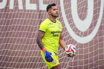Fernández tras visitar instalaciones de la ‘U’: “Me encantaría jugar así”