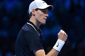 Sinner venció a Medvedev y lo eliminó del ATP Finals