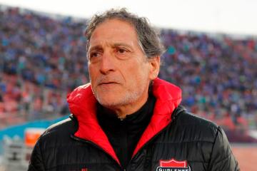 Mario Salas no continuará como entrenador de Ñublense