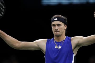Zverev clasificó a la final del Masters 1000 de París