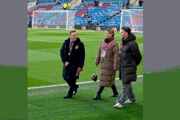 Oliver Sonne visitó estadio del Burnley