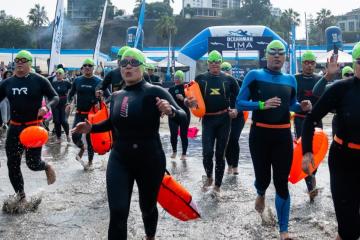 Mia Arévalo y Johann Gómez conquistaron la II edición del Oceanman Perú 2024