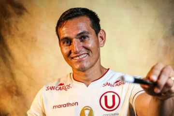 Vélez: "Universitario siempre estuvo pendiente de mí, incluso de mi nacionalización"