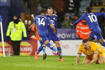 Leicester salvó empate frente al Brighton