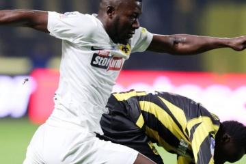 Sin Callens, AEK de Atenas empató con Aris y clasificó a los cuartos en la copa griega