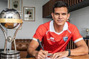Noronha: "Prometo al hincha de Cienciano darles mucNoronha: "Prometo al hincha de Cienciano darles muchas alegrías y muchos goles"has alegrías y muchos goles"