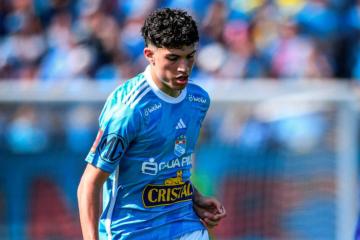 Cristal oficializó préstamo de Otoya a Boys por todo el 2025