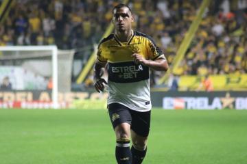 Criciúma, de Trauco, perdió la categoría en el Brasileirao