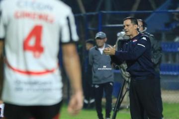 DT de Nacional: "Ojalá podamos jugar en casa contra Alianza"