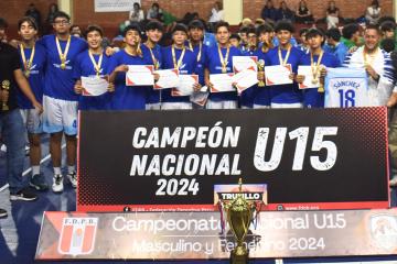 (FOTOS) Trujillo y Quillabamba se coronaron campeones nacionales de basketball U15