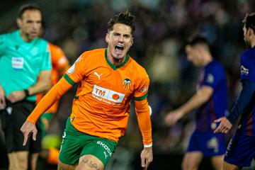 Valencia venció a Eldense y avanzó en la Copa del Rey