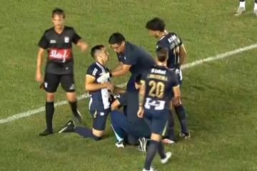 Guillermo Enrique salió lesionado en Alianza Lima ante Deportivo Morón