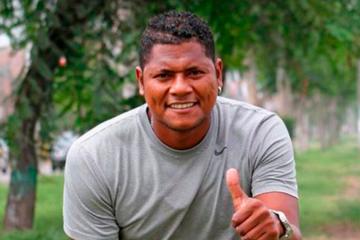 Flores: “Yo he visto a otros chicos de esa categoría (Sub 20) que juegan mucho mejor”