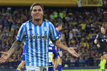 Racing se pronunció sobre ausencia de Quintero en la pretemporada