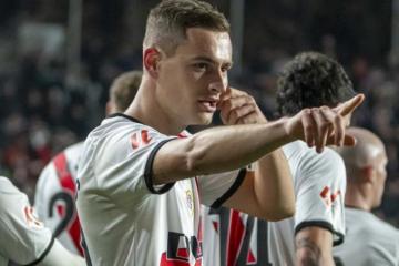 Rayo Vallecano venció a Celta y se acerca a zona de clasificación internacional