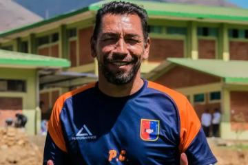 Cominges: "Lo que aporta Christian Ramos dentro y fuera de la cancha es increíble"