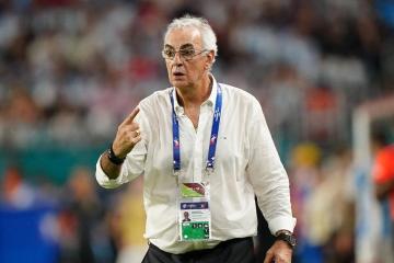 Fossati se desvinculó de la FPF y dejó de ser técnico de la Selección