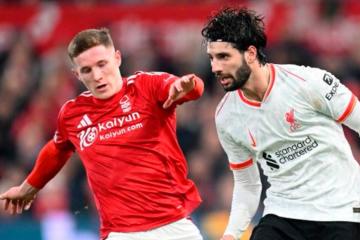 Le volvió a sacar puntos: Nottingham Forest igualó 1-1 con Liverpool