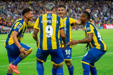 Rosario Central sigue con puntaje perfecto en la liga argentina