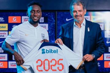 (FOTOS) Eryc Castillo fue presentado como nuevo jugador de Alianza Lima por todo el 2025