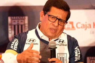 Solís: "Hinchas de Alianza Lima podrán tener tarjetas personalizadas de Caja Huancayo"