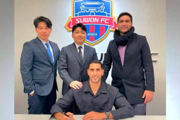 Sabbag fue presentado en el Suwon FC de Corea del Sur