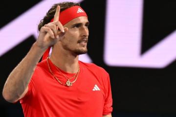 Zverev debutó con triunfo en el Abierto de Australia