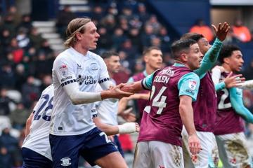 Burnley, sin Sonne, empató ante Preston