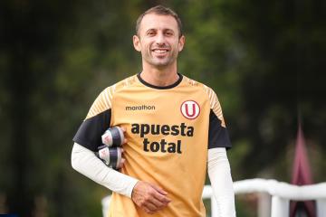 Calcaterra: "Jugar de '5' es una posición que me gusta y me siento cómodo"