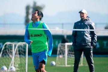 ¡Vuelve a sonreír! Grimaldo debutó y asistió en amistoso del Riga FC