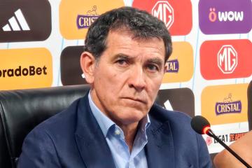 Gustavo Zevallos descartó a Pedro Aquino y Raúl Ruidíaz para Sporting Cristal