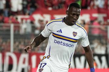 Luis Advíncula es convocado en Boca Juniors para enfrentar a Aldosivi