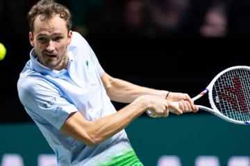 Medvedev venció a Wawrinka en ATP de Rotterdam
