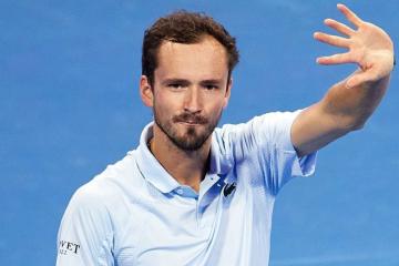 Medvedev debutó con triunfo en Dubai