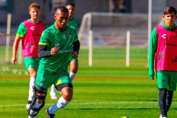Santos, de Aquino y Santamaría, busca su primer triunfo en el Clausura mexicano