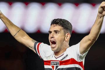 Sao Paulo goleó y lidera su grupo en el campeonato Paulista