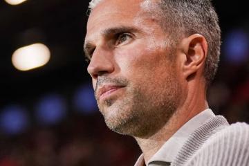Van Persie es nuevo entrenador del Feyenoord