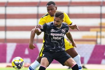 Para no perder ritmo: Boys venció 4-0 a Santos de Nazca en amistoso