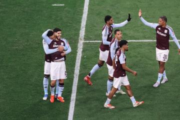 Aston Villa goleó a Brujas y selló su pase a cuartos de final