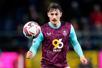 Sonne fue suplente en el empate de Burnley frente a Albion