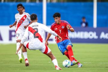 (FOTOS) Otro golpe: Perú cayó por 5-0 ante Chile en Sudamericano sub 17
