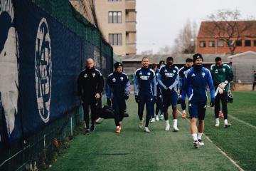 López será baja ante Chelsea en la Conference League