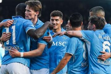 Napoli volvió al triunfo y sigue de cerca al Inter