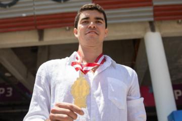 Elías: “Estoy muy contento de recibir este reconocimiento, que es el más importante para un deportista peruano”