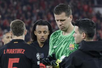 Szczesny prefirió no hablar de su futuro en el Barcelona