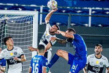 Olimpia rescindió contrato de Antonio Bareiro tras cometer un penal