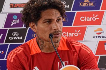Guerrero: "A mis 41 años me siento mucho mejor que cuando tenía 32 o 33, amo al fútbol y para mí es muy difícil dejarlo"